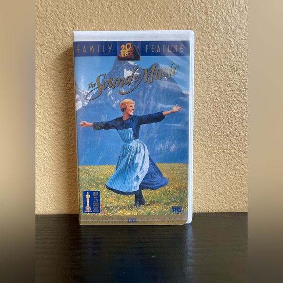 The Sound of Music VHS Movie 1996 Family - Picture 1 of 5